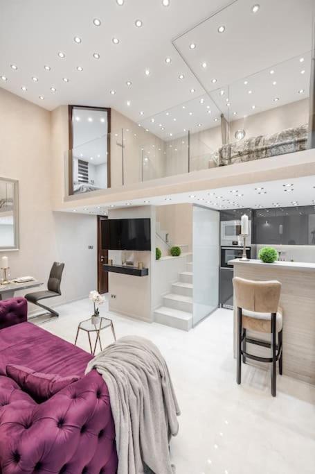 Stylish Two-bedroom In The Center Budapest
