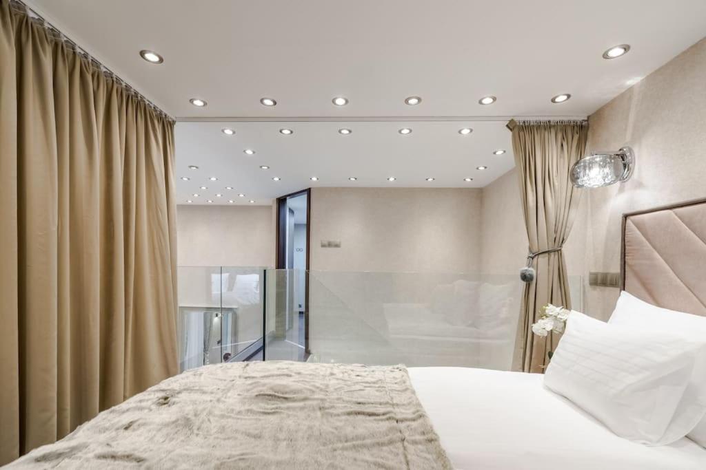 Apartment Stylish Two-bedroom In The Center Budapest